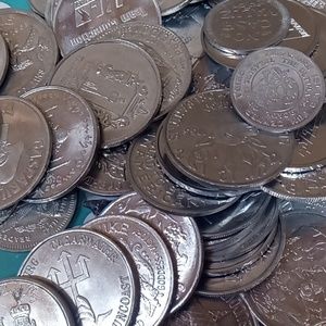 85 Mardi gras coins/random other coins